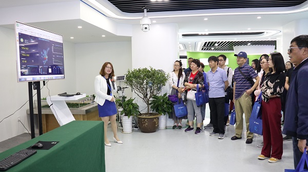 培训班听取好色APP在线观看业务人员讲解产供销一体化模式 培训班听取好色APP在线观看业务人员讲解产供销一体化模式